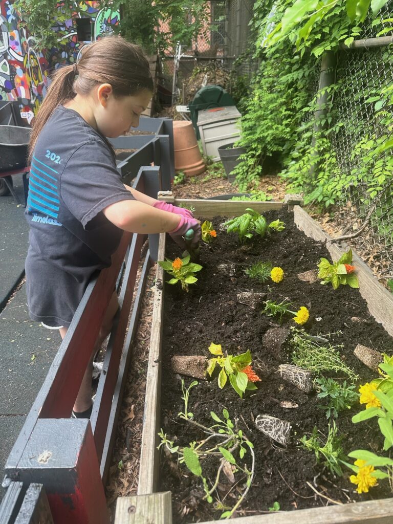 Thanks again to all the volunteers who stopped by the garden on Saturday!